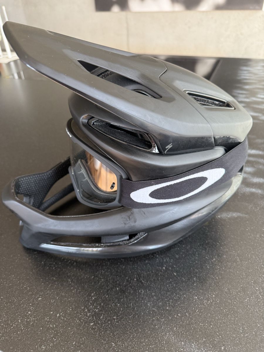 Specialized Caschi: Specialized Gambit, Grösse M mit Goggle Oakley – Nuovo (secondo la descrizione) da Gerolfingen venduto da Tiguan2011 5