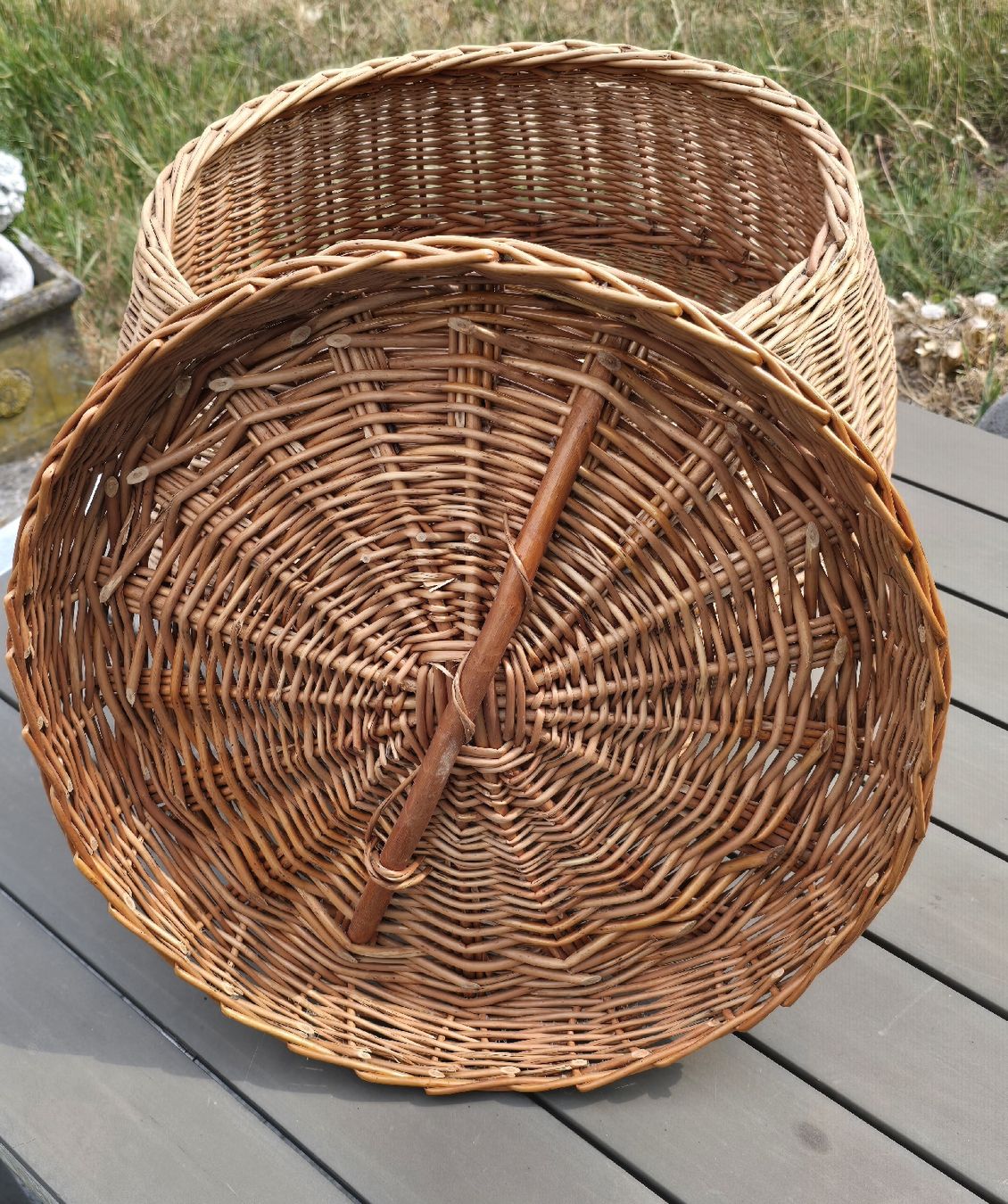 Sonstiges für Haushalt & Wohnen: Korb mit Deckel Weide Rattan rund Hocker – Gebraucht aus Walkringen von Vanuca 1