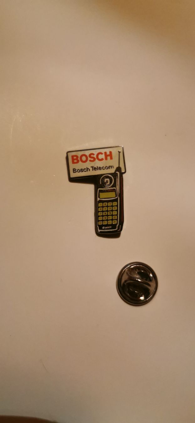 Placchette & Badge: Pin Bosch  – Usato da Genève venduto da vins50