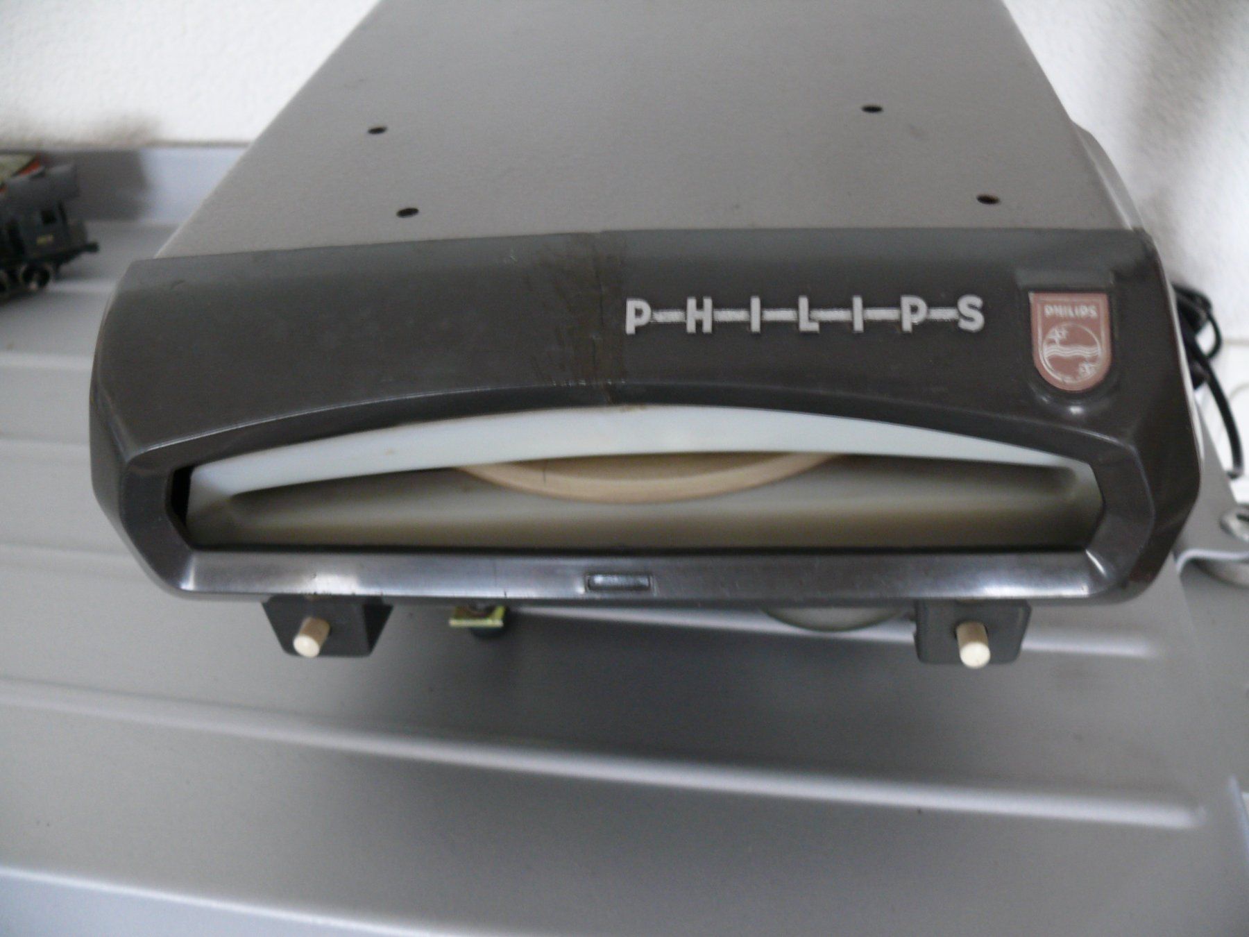 Philips Plattenspieler: Philips Mignon Autoplattenspieler Oldtimer funktioniert – Gebraucht aus Wolfertswil von mic_vy7d 1