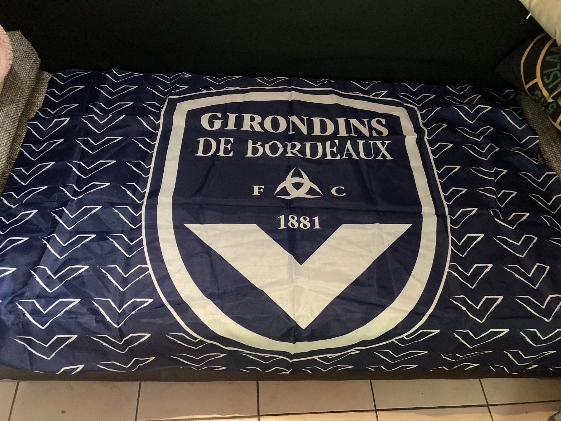 Bandiere: Drapeau Girondins Bordeaux – Nuovo (secondo la descrizione) da Erde venduto da Guix1892