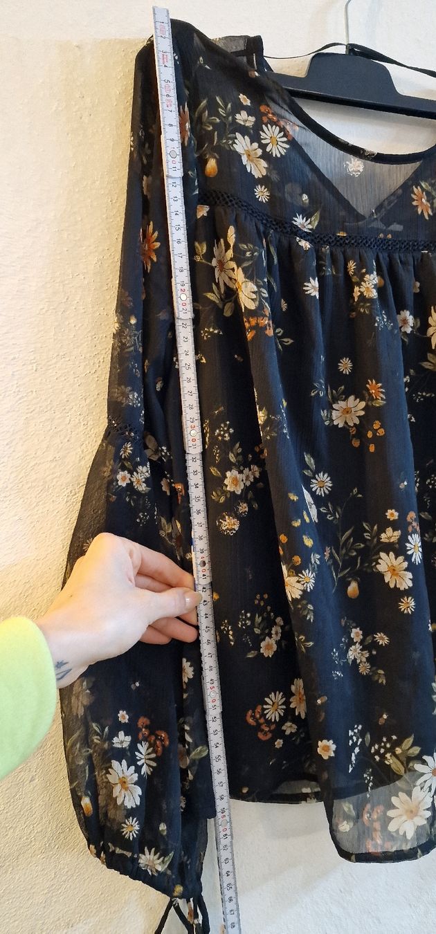 C&A Blusen: Bluse mit Blumenmuster – Gebraucht aus Romanshorn von REALJessiB 1