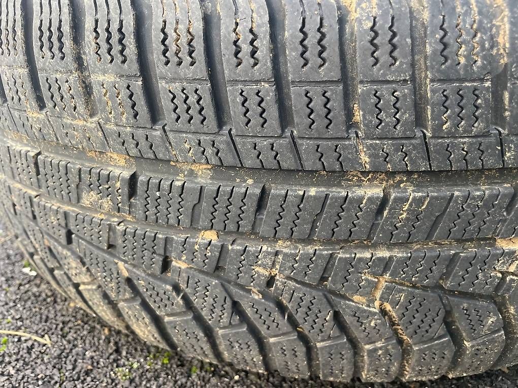 Pneus & Kompletträder: Winterreifen – Gebraucht aus Oberwil BL von sil_9x6x 2