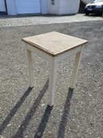 Hocker aus Holz