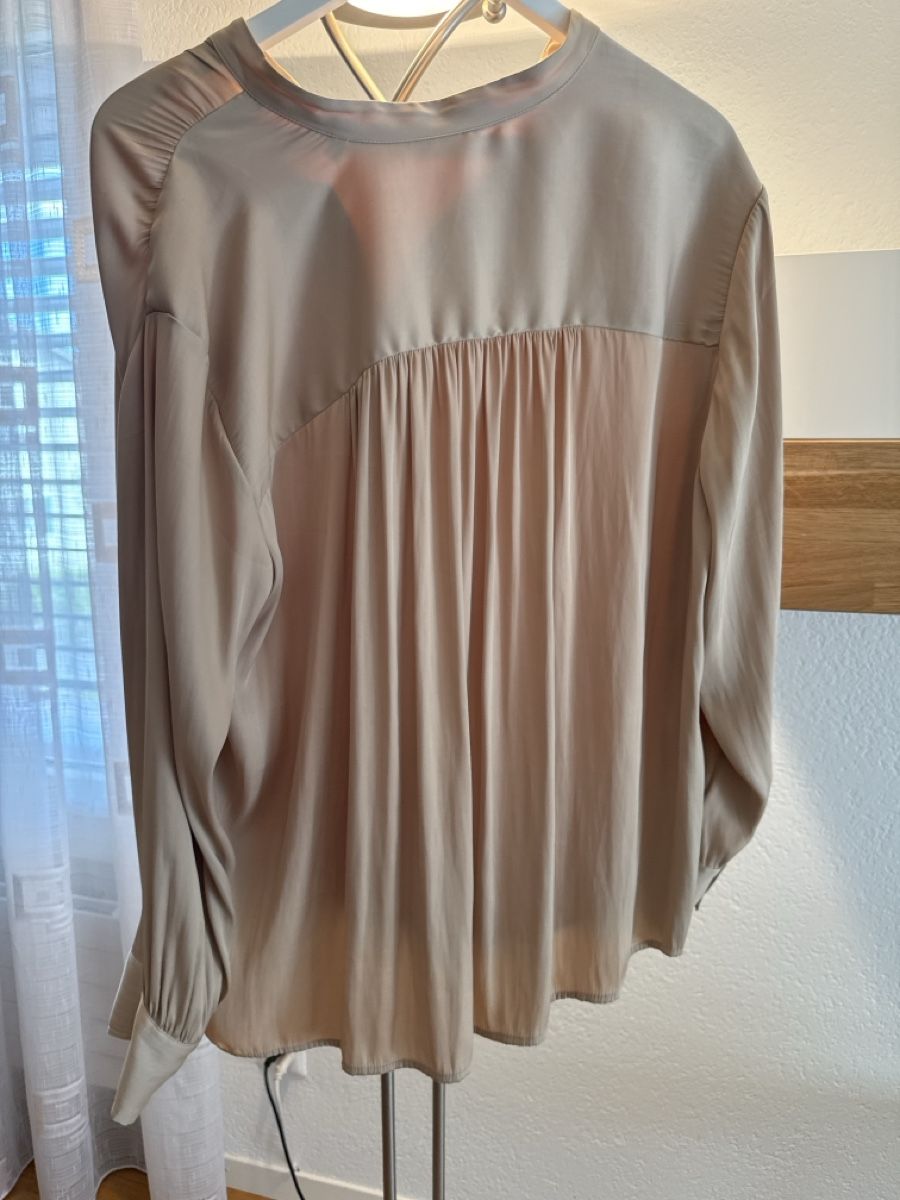 Opus Chemisiers: Bluse beige Opus Grösse 40 neuwertig – Neuf (Voir description) à Langenthal par raz_q7jm 1