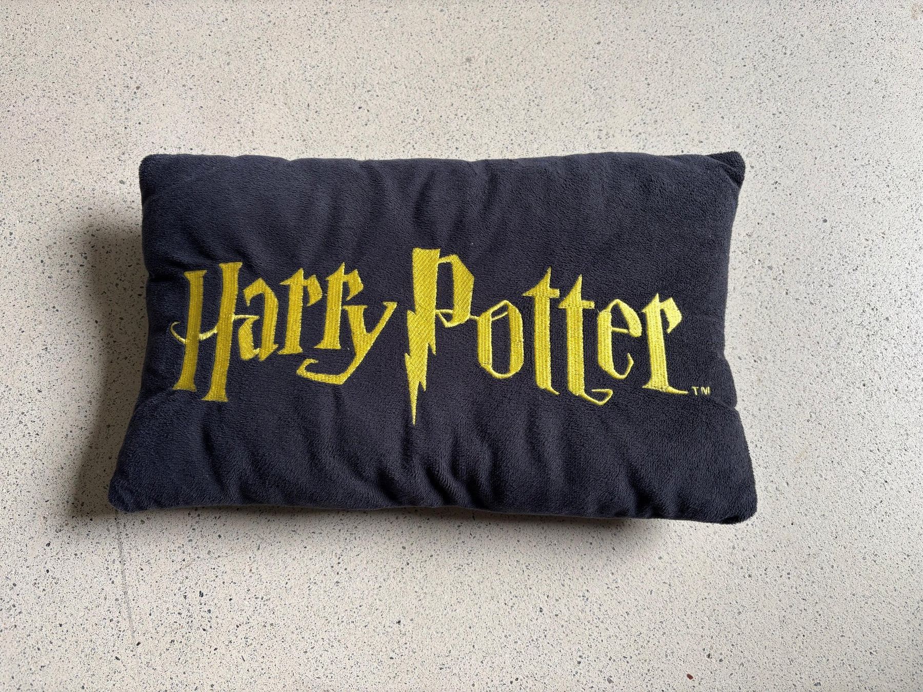 Cuscini: Coussin Harry Potter – Usato da La Tour-de-Peilz venduto da MatthieuB1