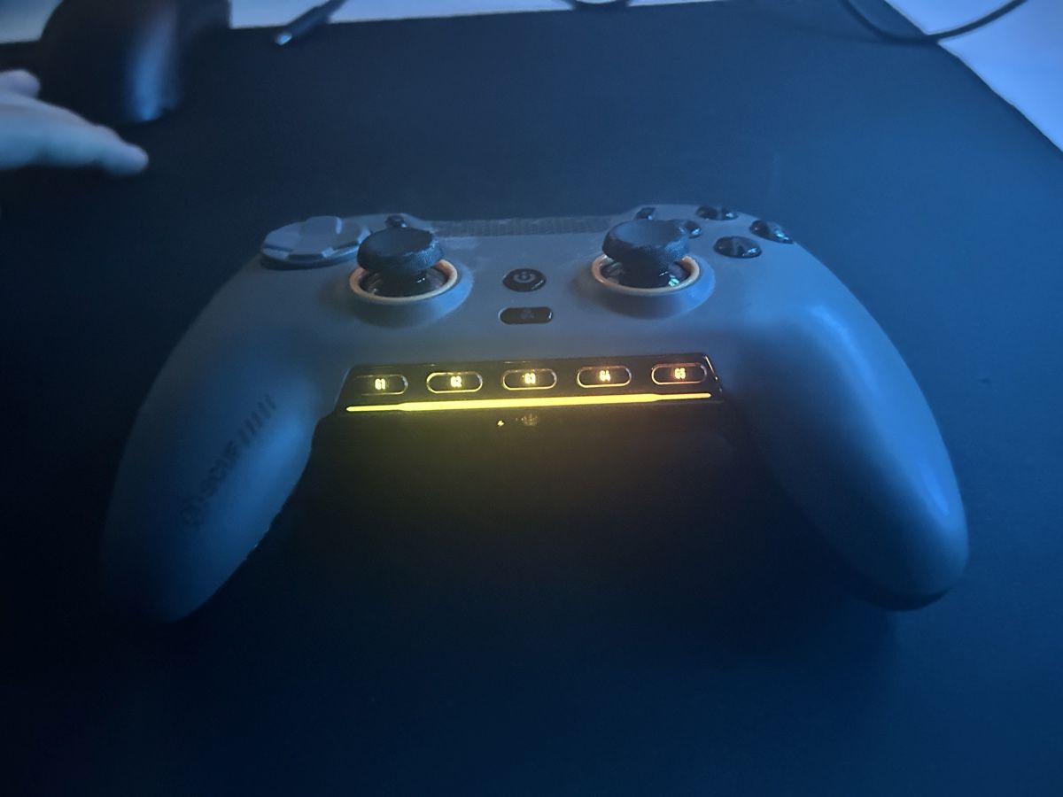 Manettes: Scuf ENVISION PRO V2 wireless controller – D'occasion à Frasnacht par Leonsss 1