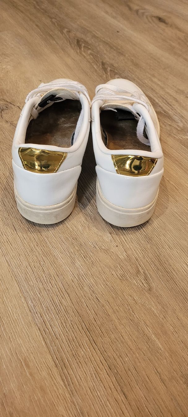 Scarpe da donna: Adidas weiss mit gold – Usato da Meinisberg venduto da mirreb 2