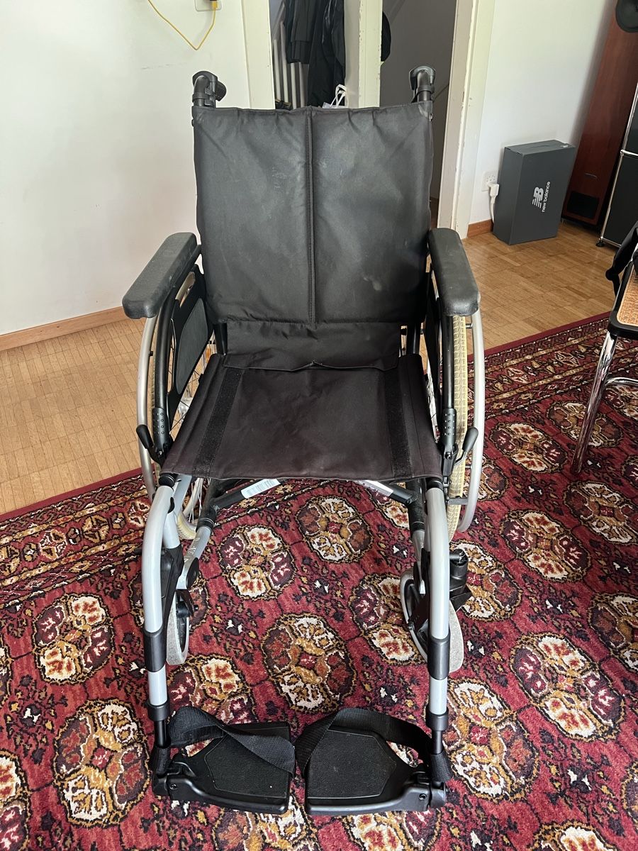 Chaises roulantes: Rollstuhl Breezy – D'occasion à Zürich par susan63 4