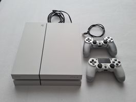 Playstation 4 / PS 4 500 GB + 2 Controller (top Zustand)