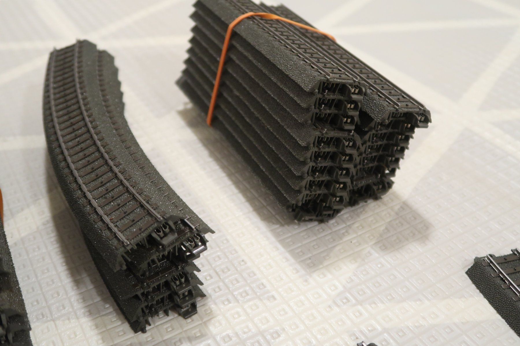 Märklin Modellini di ferrovie: Weichen und Gleise C-Gleis Märklin – Difettoso da Gravesano venduto da brontosauro 5