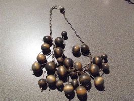 Kette mit Kugeln, schwarz/braun  Töne