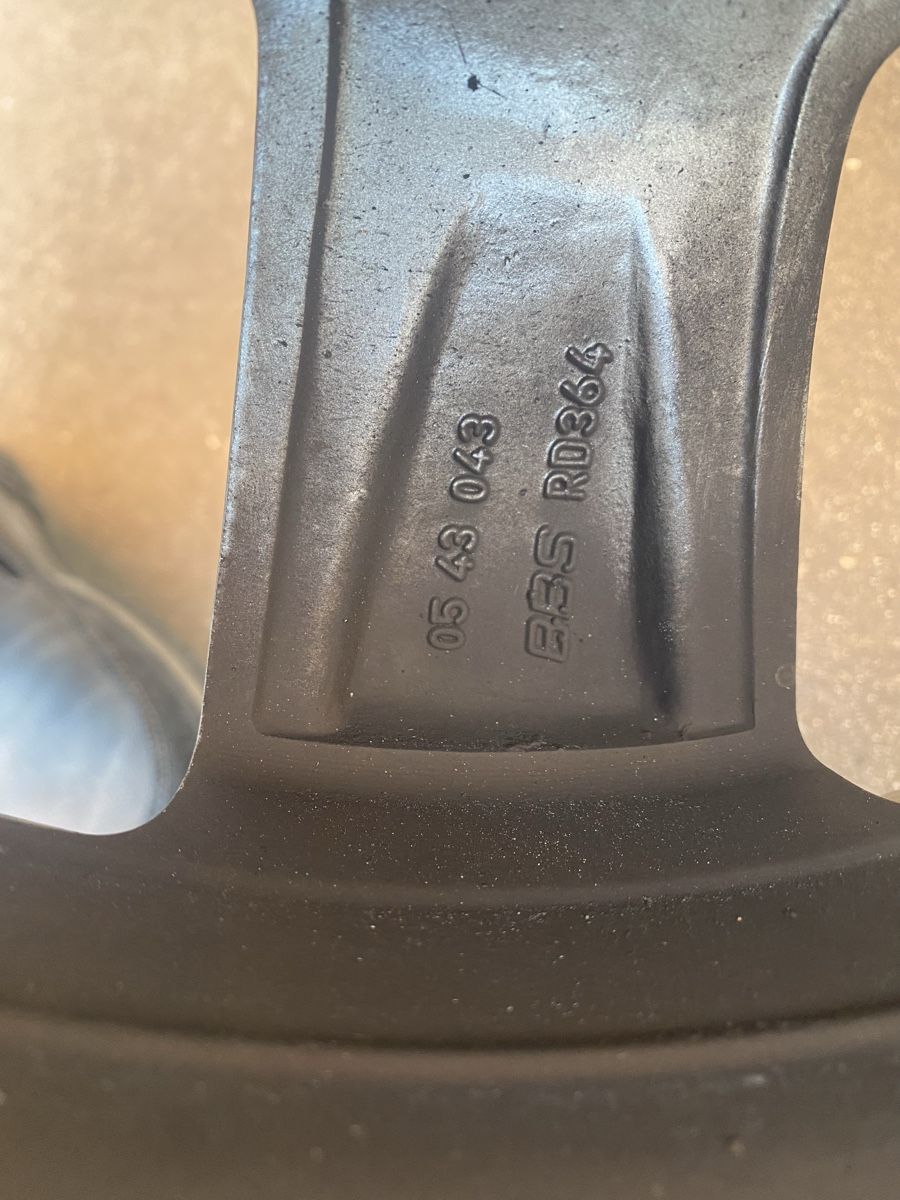 Pneumatici & Ruote complete: VW Original Alufelgen  – Usato da Niederhasli venduto da lanzanese 3