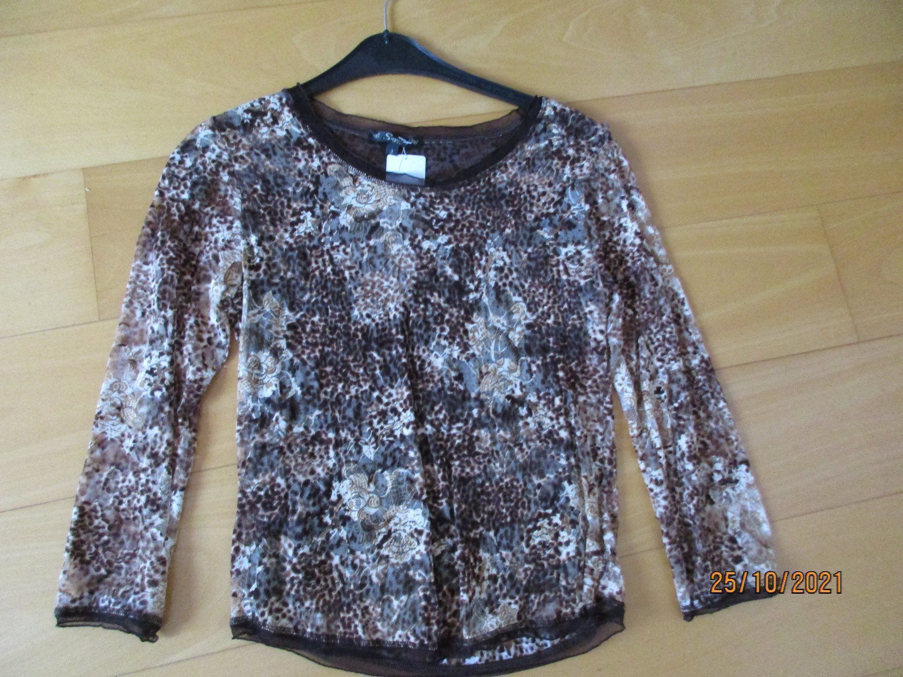 Blusen: Shirt in Blusenstoff ein Traum 38-40 – Neu (gemäss Beschreibung) aus Ottenbach von Claurin
