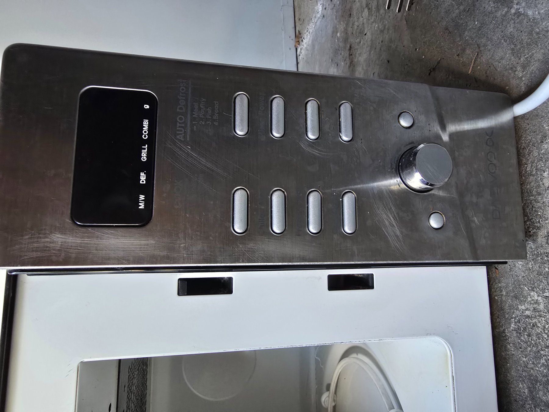 Daewoo Elettrodomestici da cucina: Daewoo Microwave oven – Usato da Opfikon venduto da ren_lx8y 2