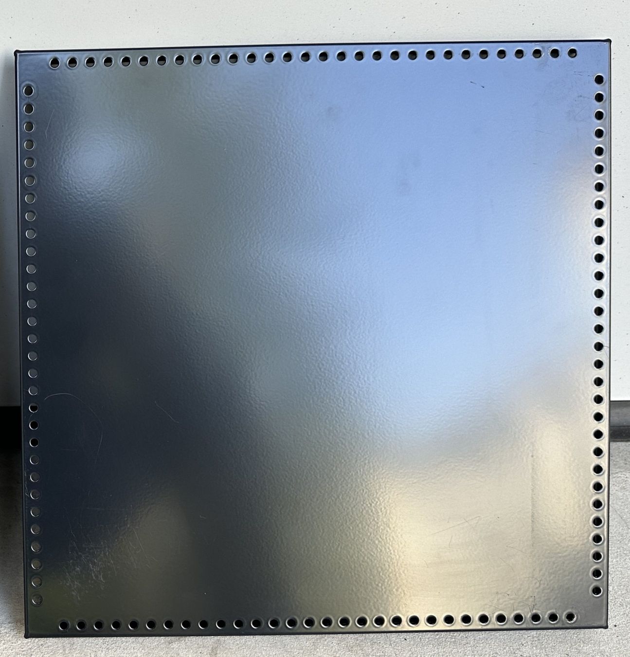 Piatti di portata: 2 USM Haller Platten, Sahwarz/Anthrazit, 35x35 cm – Usato da Dierikon venduto da ayd_jgl2