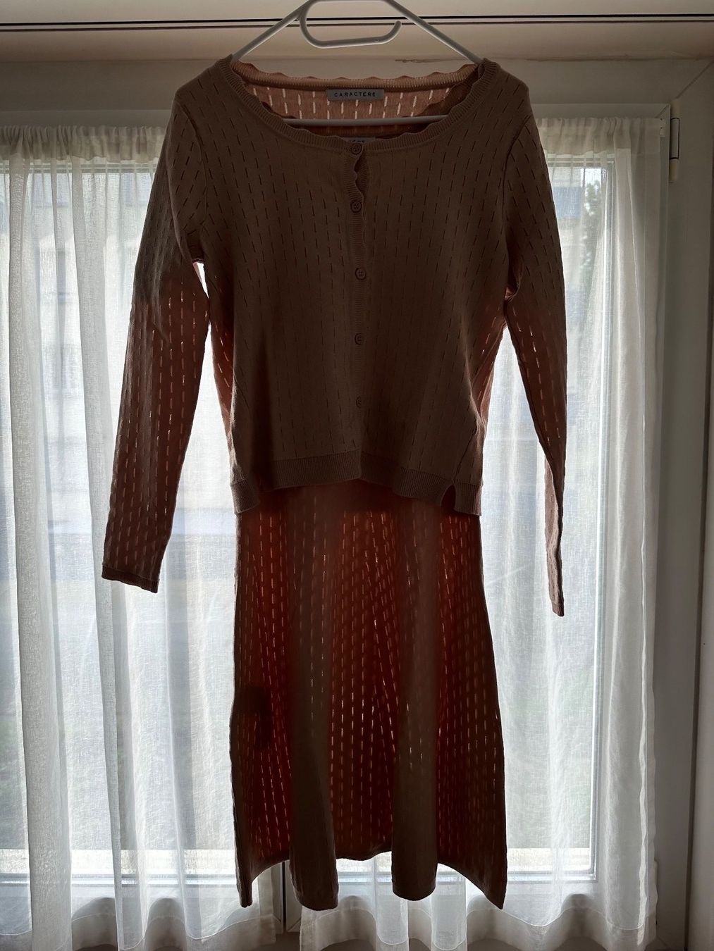 Kleider: Caractère Kleid mit Cardigan hautfarben – Gebraucht aus Trimbach von Goldchild_8 3