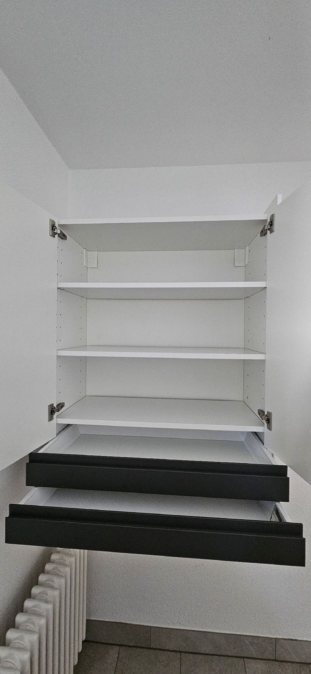 Ikea Armoires: Hängeschrank von Ikea – D'occasion à Oberwil BL par Cla_Hu 5