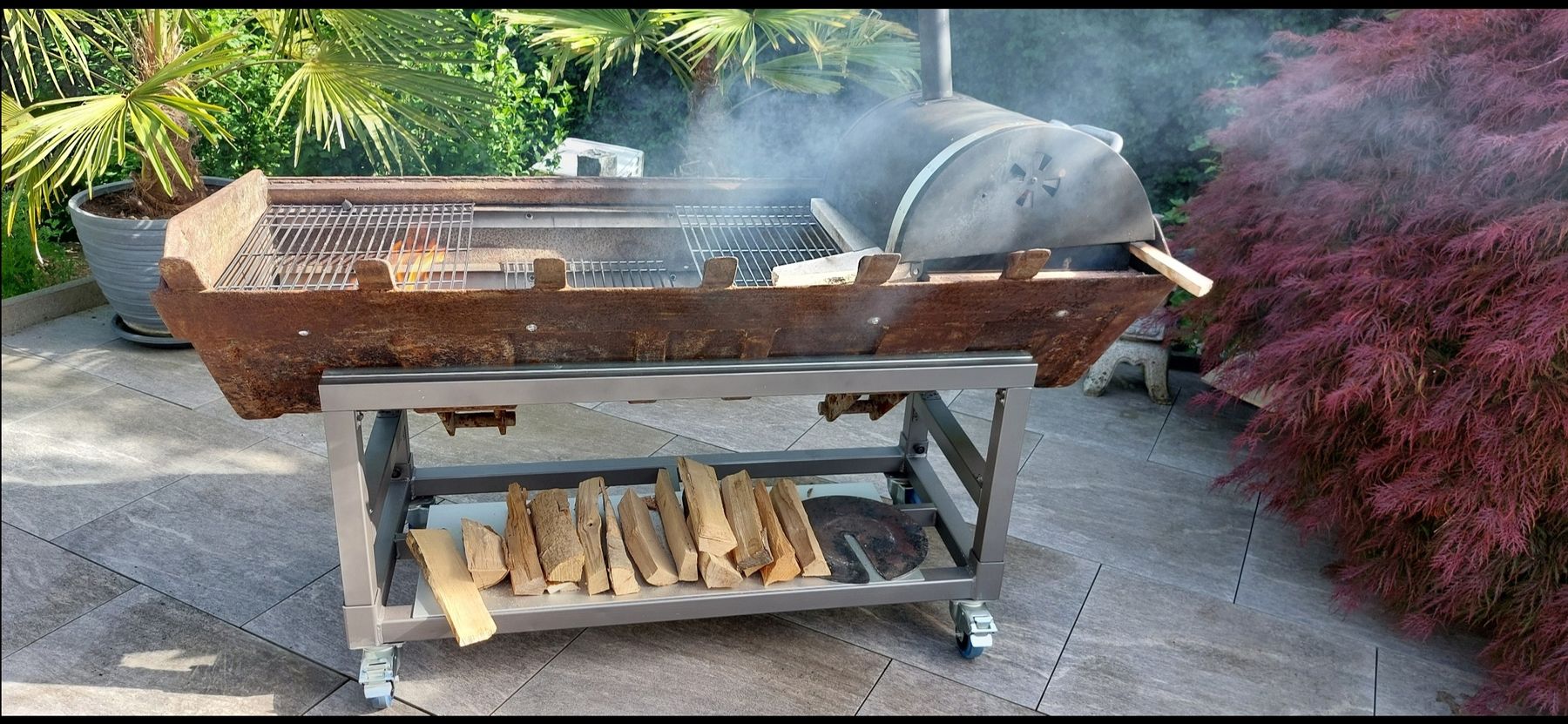 Griglie: Grill Baggerschaufel mit untergestell – Usato da Knonau venduto da Roli1974 5