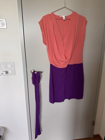 Diane von Furstenberg silk dress Size M