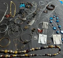 Modeschmuck Set Ketten Armbänder usw Schmuck