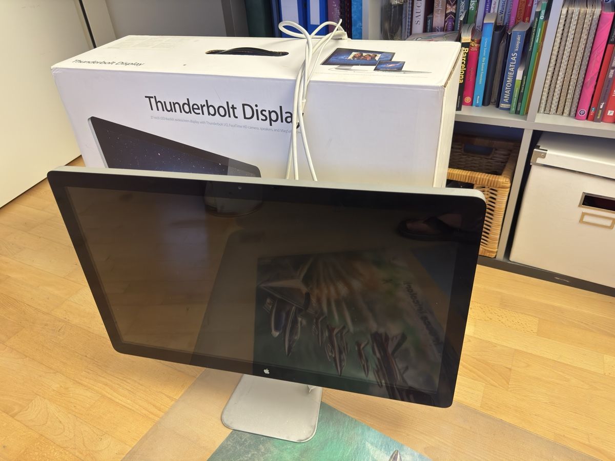 Apple Monitore: Apple Thunderbolt Display 27 Zoll - Top Zustand! – Gebraucht aus Effretikon von crastro