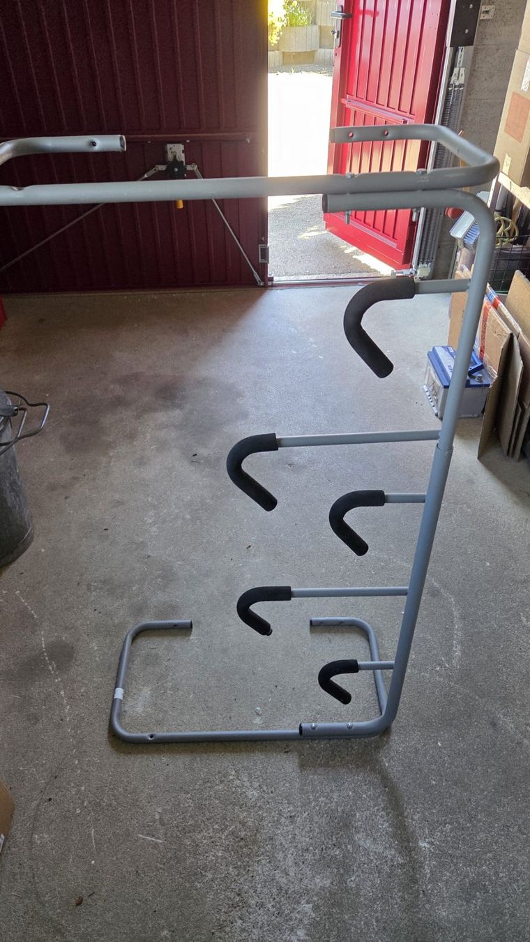 Supporti per biciclette: Porte-vélos – Usato da Savagnier venduto da Secu