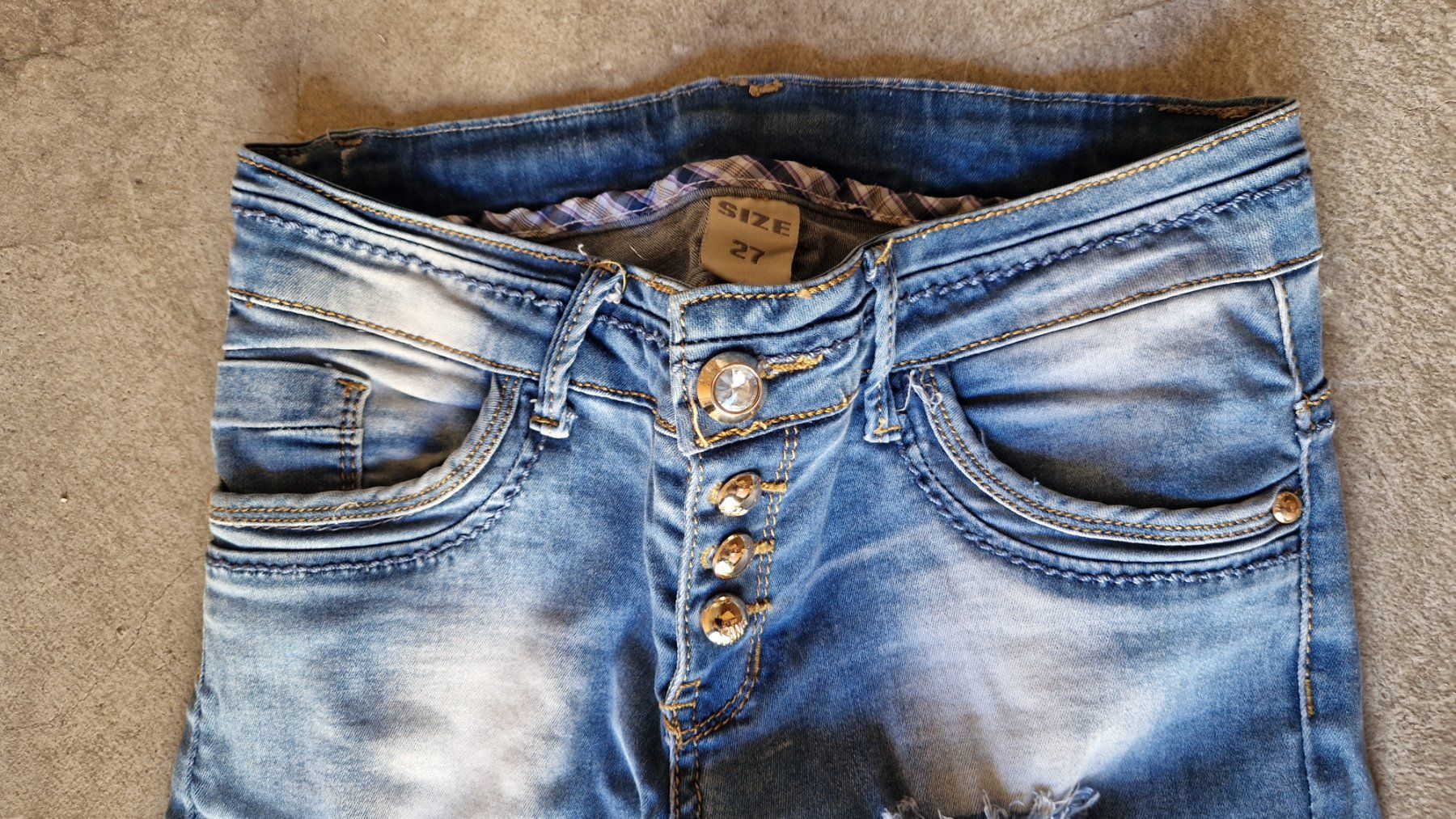 Pantaloni: Destroyed Jeans Grösse 27 – Usato da Laufen venduto da nostalgie0811 1