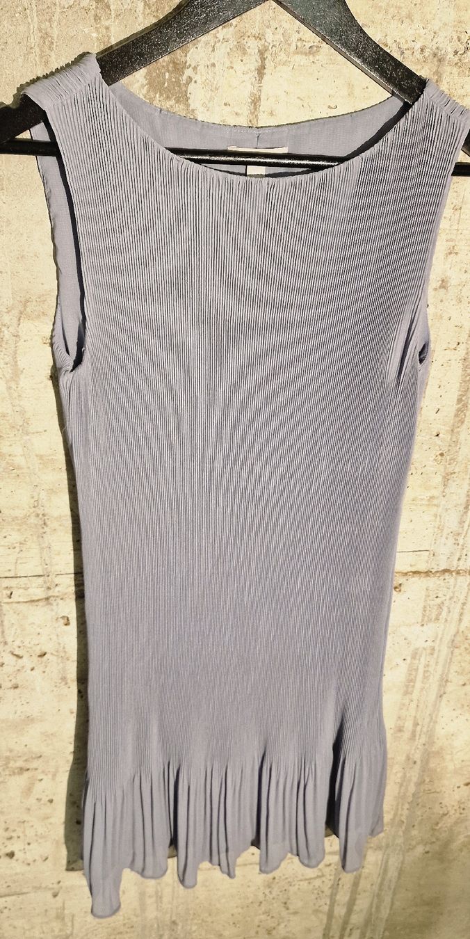 H&M Vestiti: Sommerliches, hellblaues Kleid mit Plissee-Effekt, Grösse S – Nuovo (secondo la descrizione) da Affeltrangen venduto da Szafaoli 1