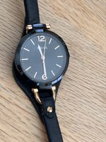 Montre femme Fossile noire et cuir noir