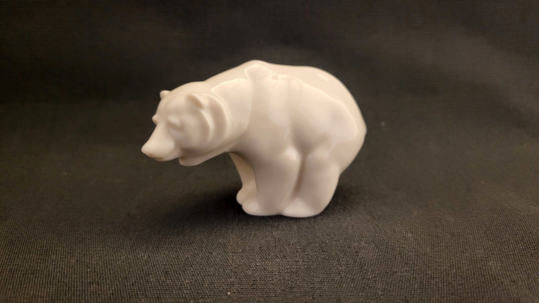 Hutschenreuther Statuette: Porzellan-Eisbär HUTSCHENREUTHER – Usato da Basel venduto da spinne02