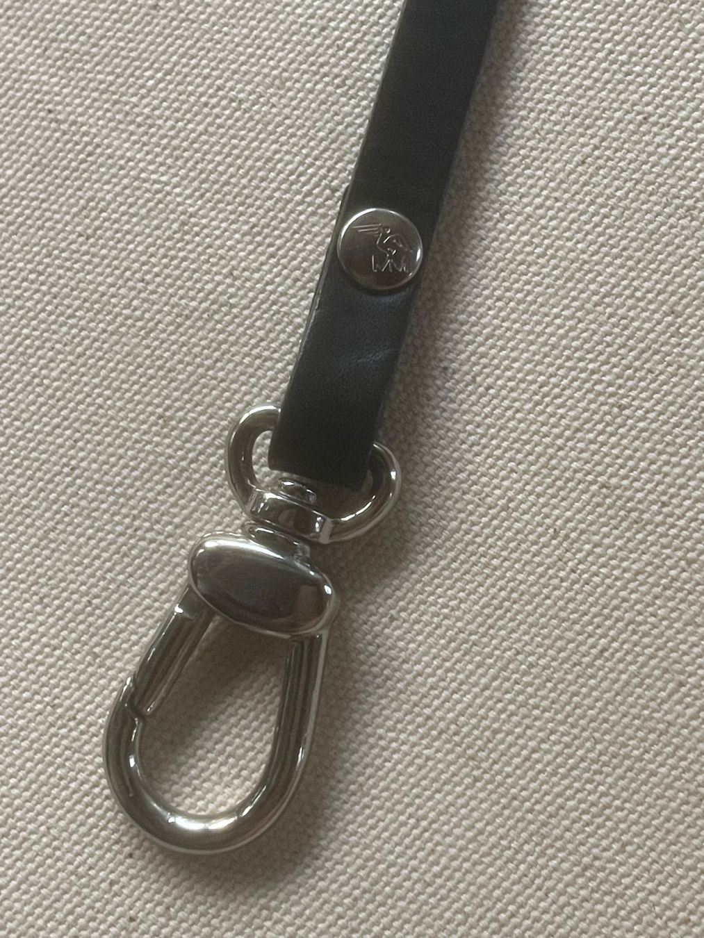 Maison Mollerus Borse da donna: Maison Mollerus Lederband mit Karabiner – Usato da Dietikon venduto da Nieselchen