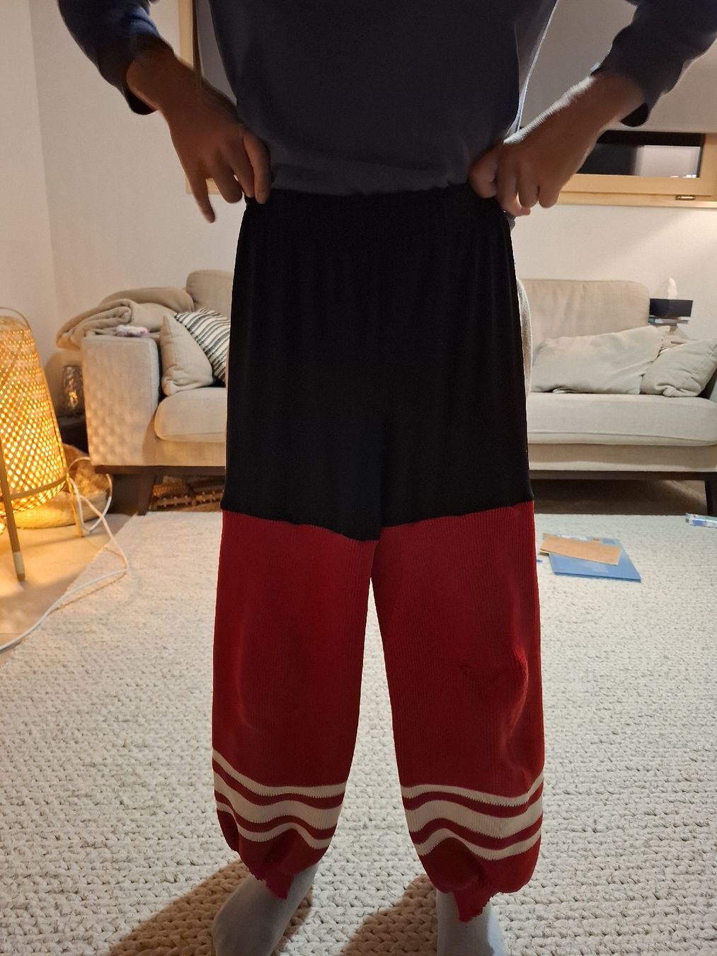 Canottiere & Pantaloni: Ensemble de hockey maillot + bas – Usato da Cousset venduto da Magi6 2