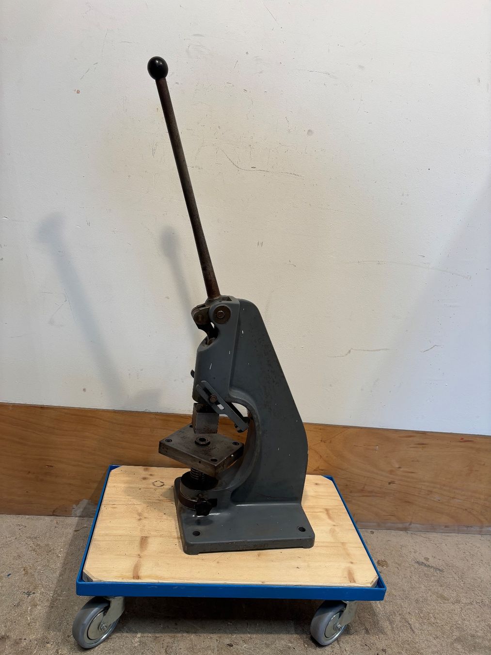 Tutte le macchine: Gressel Handhebelpresse, Kniehebelpresse – Usato da Winterthur venduto da ReUse_Baumarkt 2