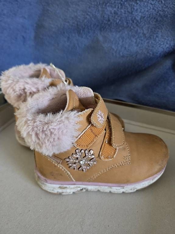 Scarpe per ragazze: Fila Winterstiefel Gr 22  – Usato da Lausen venduto da ral_sv9t 1