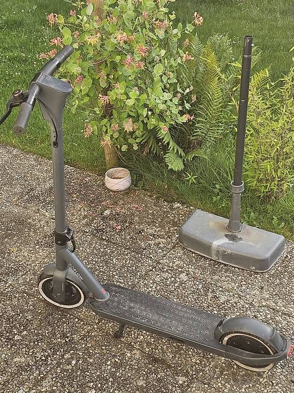 Camping Fahrzeuge: Trottinette électrique – Gebraucht aus Misery von caropett11