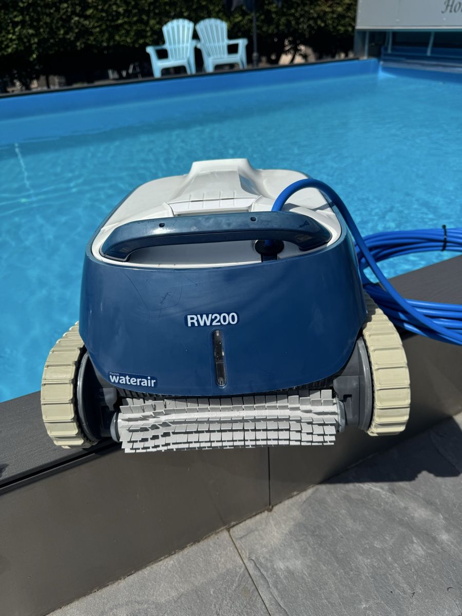 Dolphin Accessori per Piscine: Maytronics Dolphin RW 200 Pool-Reinigungsroboter – Usato da Horriwil venduto da kreidlerkari 6