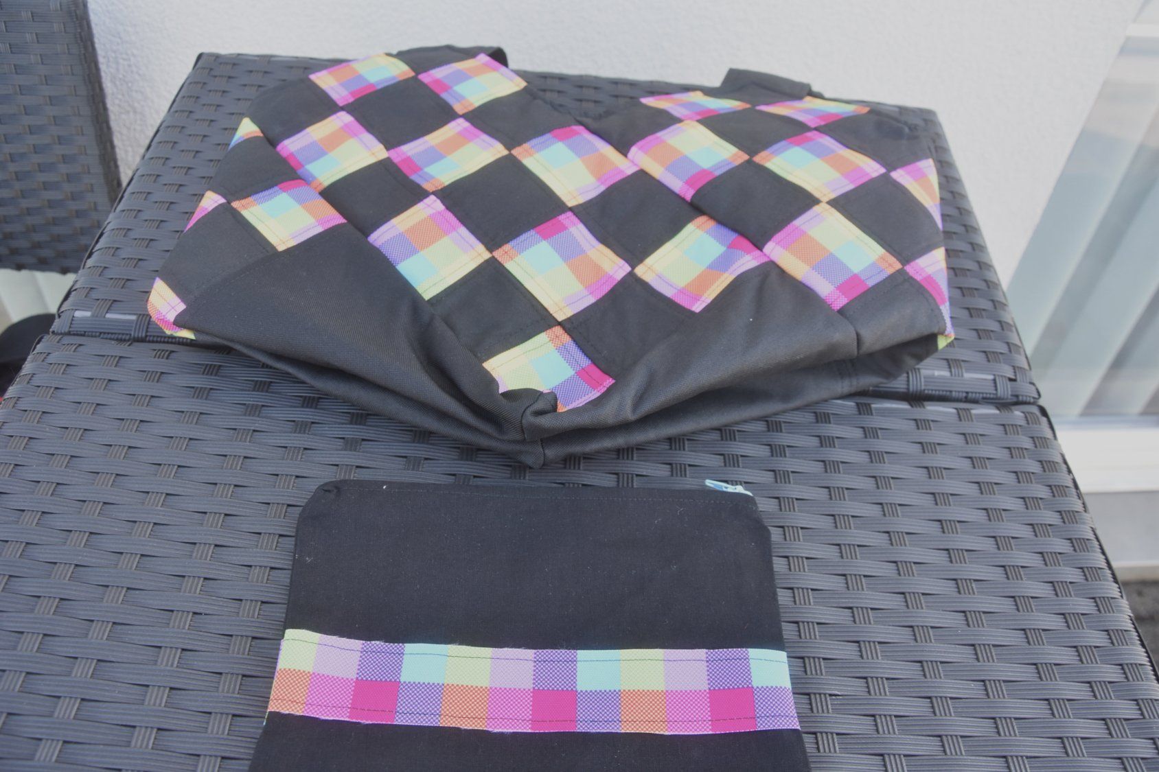 Taschen: Shopper Patchwork Tasche mit Wasserabw. Stoff mit Täschchen – Neu (gemäss Beschreibung) aus St. Gallen von Elmarotto 3