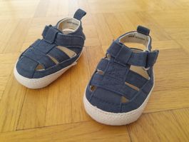Sandales pour nouveau-née
