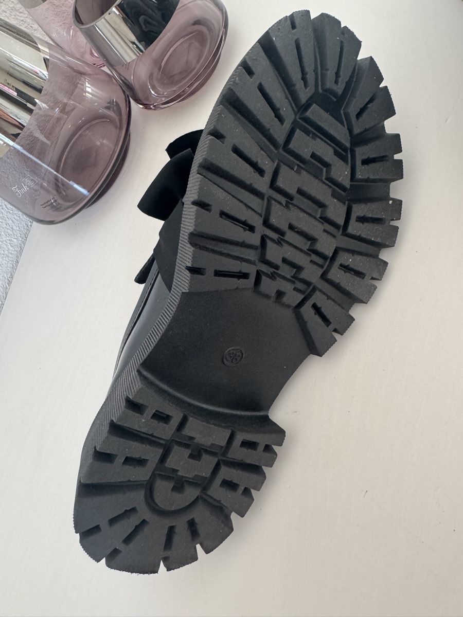 Scarpe da donna: Süsse Lackschuhe Loafer mit Schleife ca. 36.5 NEu – Nuovo (secondo la descrizione) da Oberglatt ZH venduto da jul_nhy7 2
