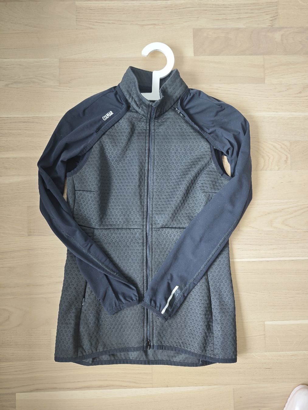 Colmar Jacken: Colmar XS running jacket  – Gebraucht aus Rothenfluh von Carly_Q