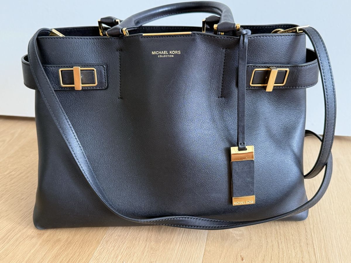Michael Kors Borse da donna: MICHAEL KORS LEDERTASCHE – Usato da Kilchberg ZH venduto da Dorian7