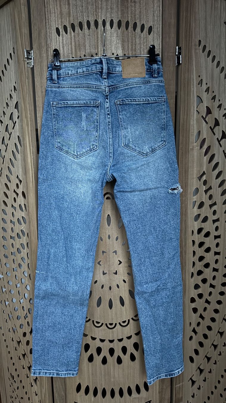 Stradivarius Jeans: Mom Slim Jeans Stradivarius – Usato da Riedern venduto da leoni_m 1