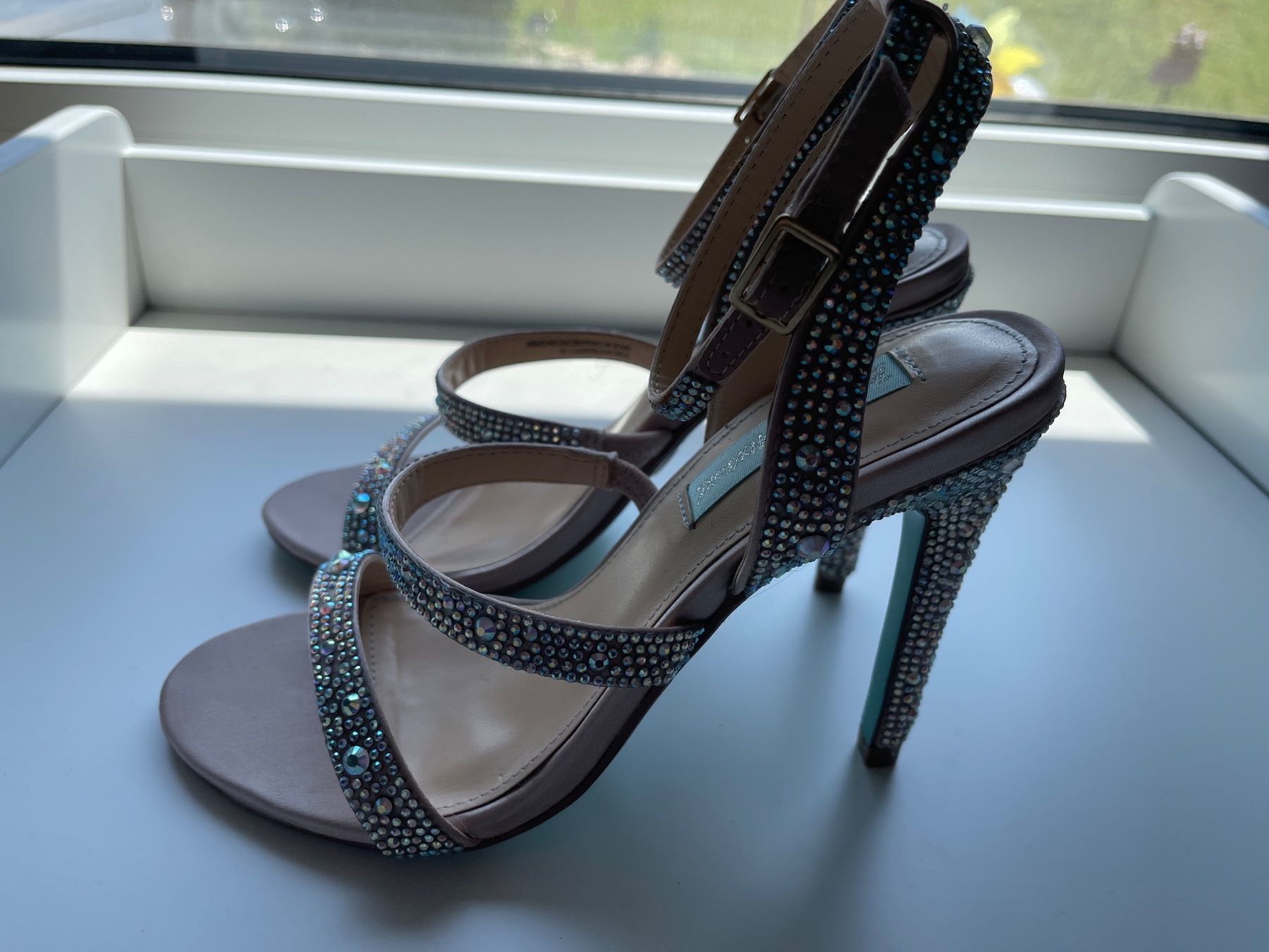 Scarpe da donna: NEU! Glitzer-Sandaletten Gr.36 – Nuovo (secondo la descrizione) da Schönenwerd venduto da d.chiara 3