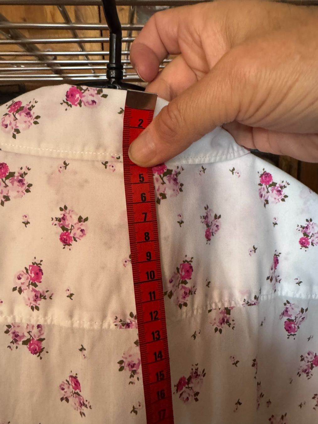 Chemisiers: Damenbluse weiss mit Blumen Grösse L – D'occasion à Zürich par Hawaii22 3
