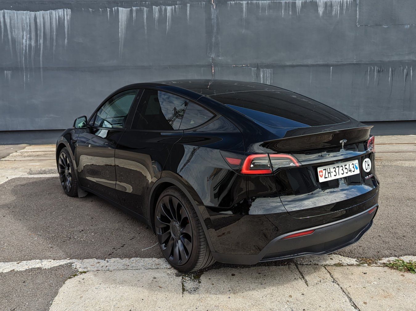 Tesla Automobili: Tesla Model Y Performance Miete: 1 Woche – Usato da Uerzlikon venduto da EV-Adventure 1
