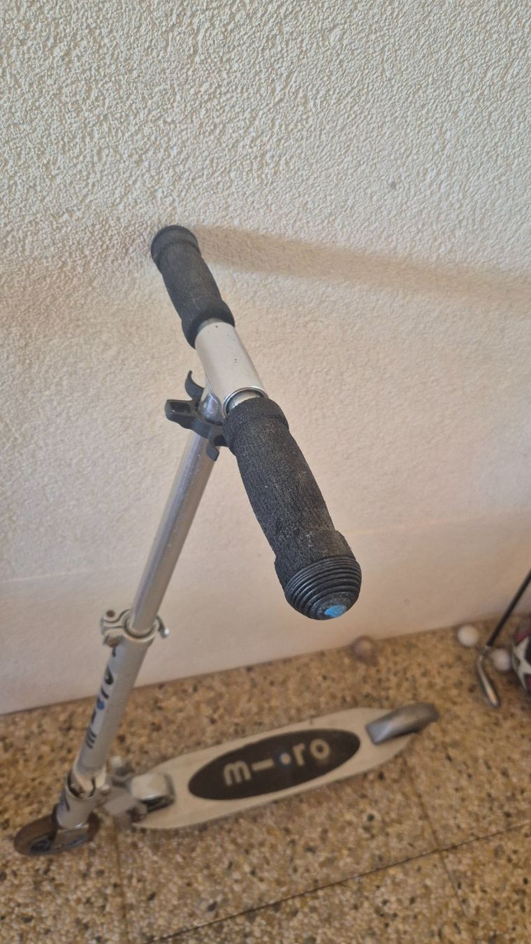 Micro Veicoli per bambini: Trottinette Micro Grise – Usato da Prangins venduto da ale_x9wx 1