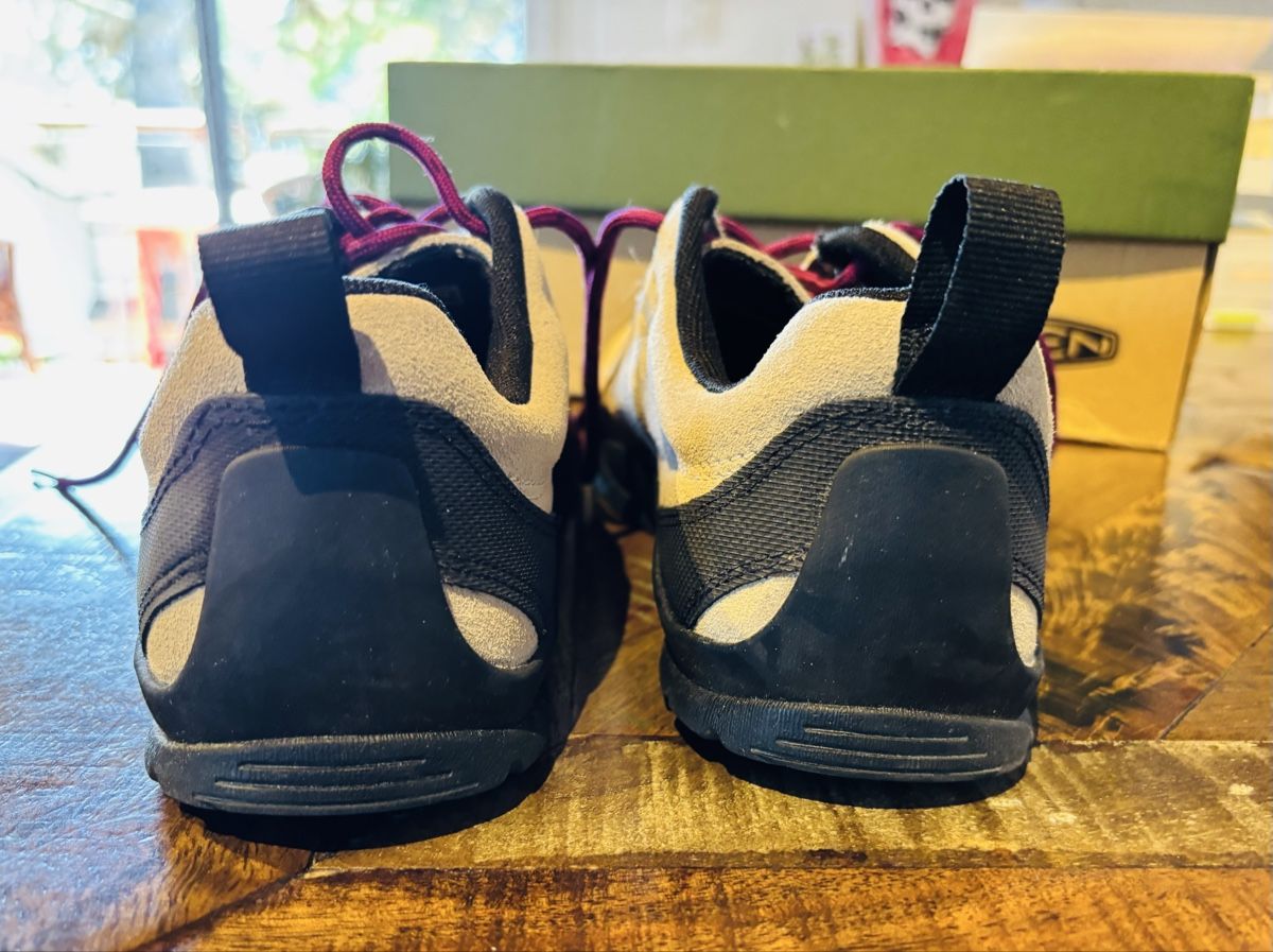 Keen Scarpe da uomo: Baskets basses Keen Jaspers, beige, 39, neuves – Nuovo (secondo la descrizione) da La Tour-de-Peilz venduto da sarahg80 3