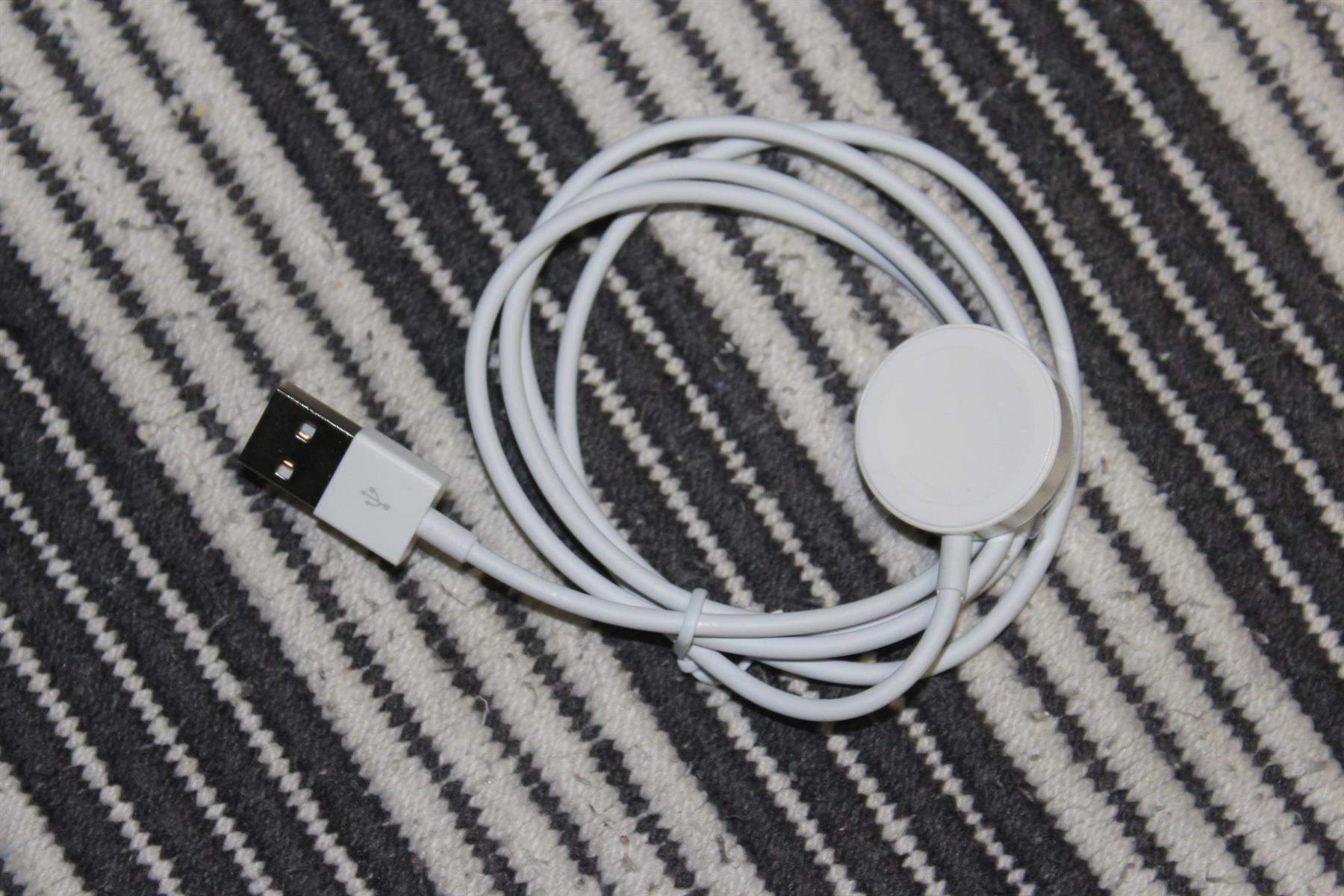 Accessori per Smartwatch: Ladegerat  Kabel USB  apple watch – Nuovo (secondo la descrizione) da Kirchdorf AG venduto da Aarereuss 2