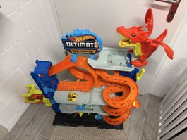 Hot Wheels Ultimate Garage mit Drache gebrauchter Zustand